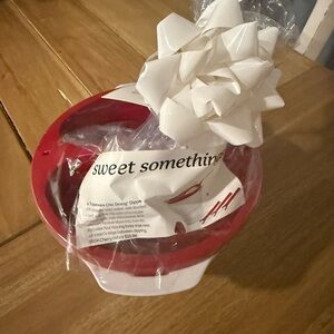 Tupperware Red and White Party Bowl